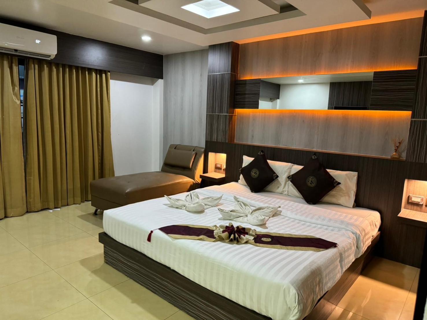 Mr.Mac'S Place Pattaya Extérieur photo